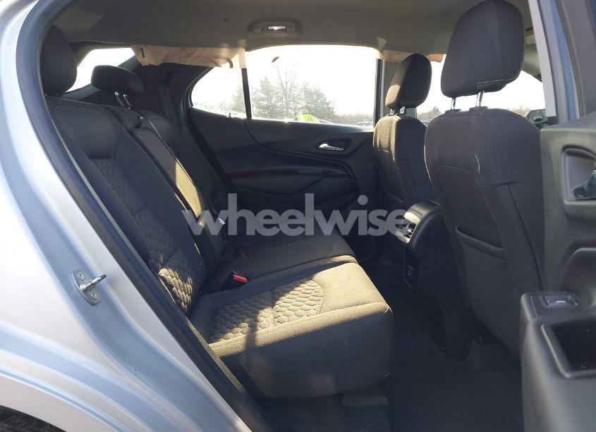 Photo 8 of 2019 Chevrolet Equinox LT (VIN 2GNAXKEV4K6211459)