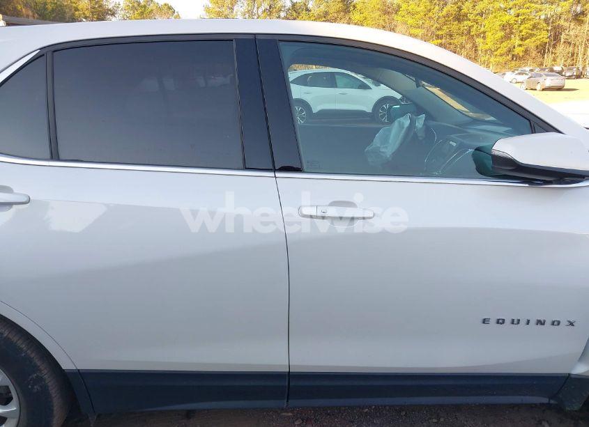 Photo 13 of 2019 Chevrolet Equinox LT (VIN 2GNAXKEV4K6234305)