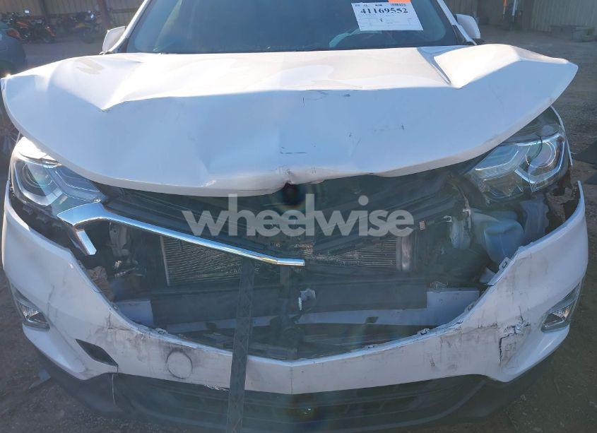 Photo 6 of 2019 Chevrolet Equinox LT (VIN 2GNAXKEV4K6234305)