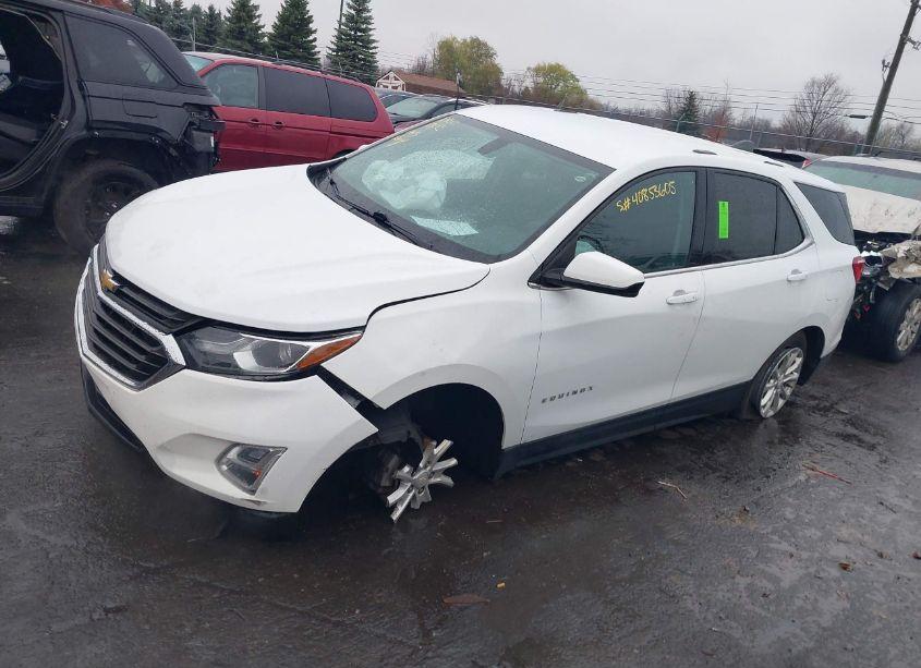 Photo 2 of 2019 Chevrolet Equinox LT (VIN 2GNAXKEV4K6283150)