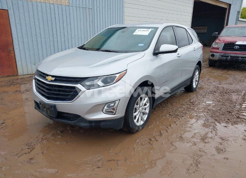 Photo 2 of 2020 Chevrolet Equinox FWD LT 1.5L TURBO (VIN 2GNAXKEV4L6138871)