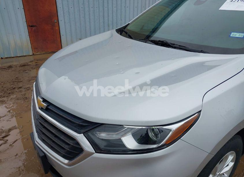 Photo 6 of 2020 Chevrolet Equinox FWD LT 1.5L TURBO (VIN 2GNAXKEV4L6138871)