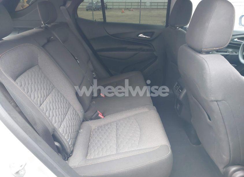 Photo 8 of 2020 Chevrolet Equinox FWD LT 1.5L TURBO (VIN 2GNAXKEV4L6138871)