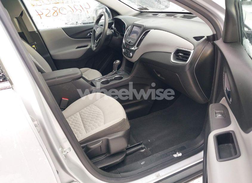 Photo 5 of 2020 Chevrolet Equinox FWD LT 1.5L TURBO (VIN 2GNAXKEV4L6144797)