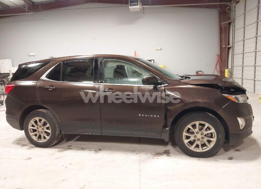 Photo 13 of 2020 Chevrolet Equinox FWD LT 1.5L TURBO (VIN 2GNAXKEV4L6153306)