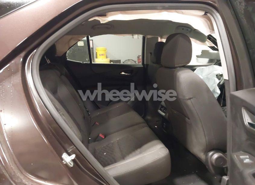 Photo 8 of 2020 Chevrolet Equinox FWD LT 1.5L TURBO (VIN 2GNAXKEV4L6153306)