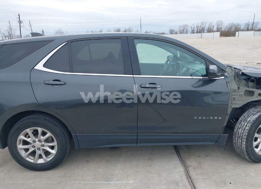 Photo 13 of 2020 Chevrolet Equinox FWD LT 1.5L TURBO (VIN 2GNAXKEV4L6233396)