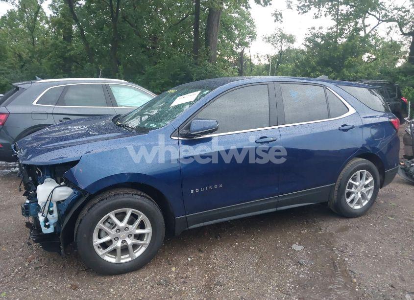 Photo 15 of 2022 Chevrolet Equinox FWD LT (VIN 2GNAXKEV4N6112662)