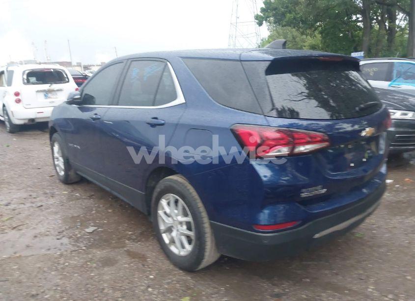 Photo 3 of 2022 Chevrolet Equinox FWD LT (VIN 2GNAXKEV4N6112662)