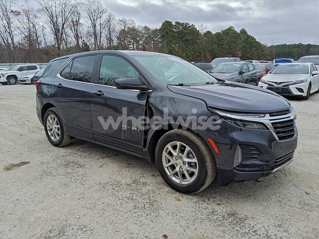 Photo 4 of 2022 CHEVROLET EQUINOX LT (VIN 2GNAXKEV4N6140316)