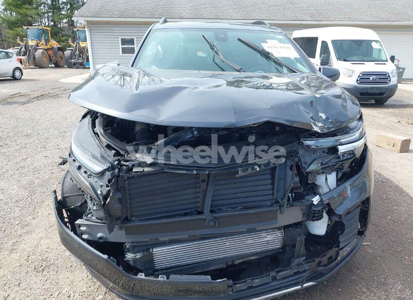 Photo 13 of 2022 Chevrolet Equinox FWD LT (VIN 2GNAXKEV4N6151932)