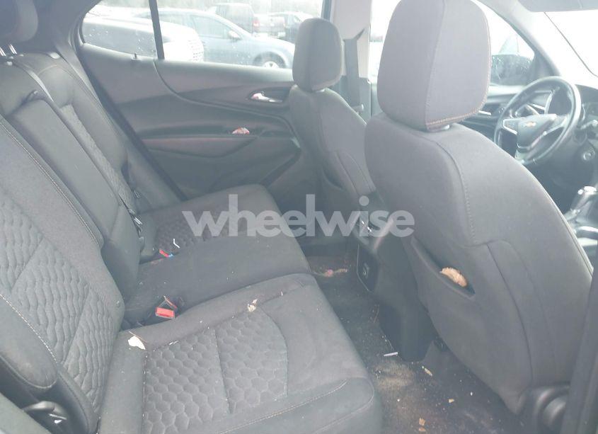 Photo 8 of 2019 Chevrolet Equinox LT (VIN 2GNAXKEV5K6120233)