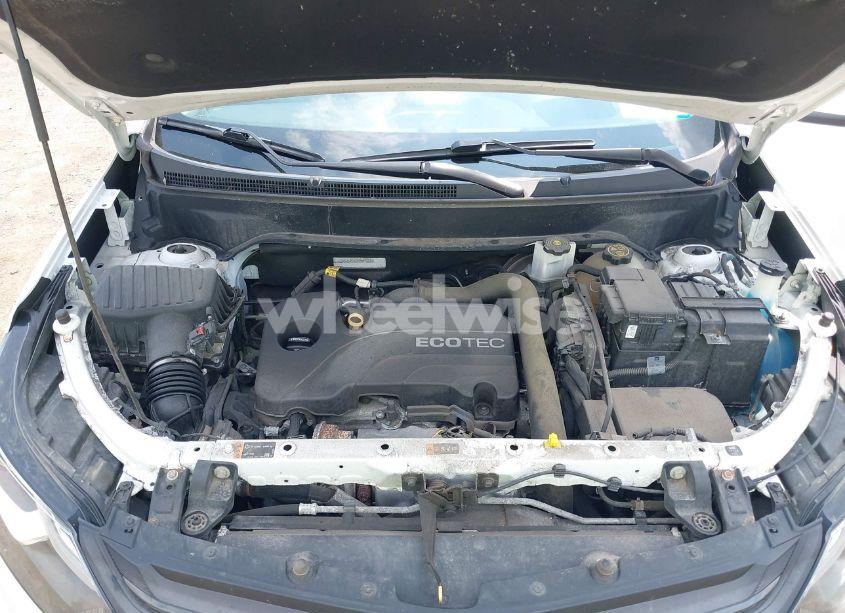 Photo 10 of 2019 Chevrolet Equinox LT (VIN 2GNAXKEV5K6158738)