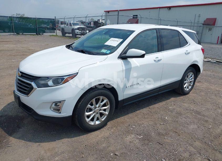 Photo 2 of 2019 Chevrolet Equinox LT (VIN 2GNAXKEV5K6158738)