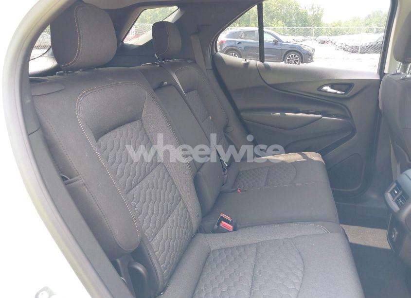 Photo 8 of 2019 Chevrolet Equinox LT (VIN 2GNAXKEV5K6158738)