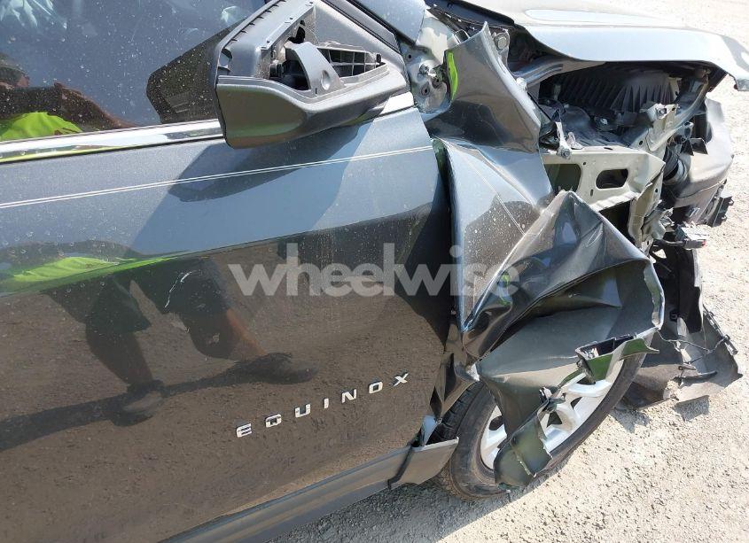 Photo 19 of 2019 Chevrolet Equinox LT (VIN 2GNAXKEV5K6164894)