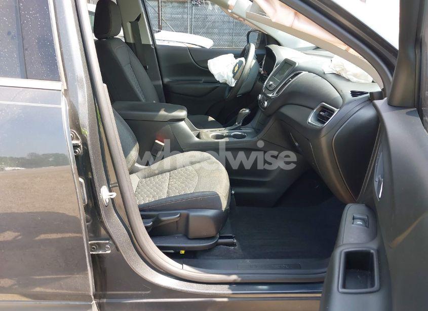 Photo 5 of 2019 Chevrolet Equinox LT (VIN 2GNAXKEV5K6164894)