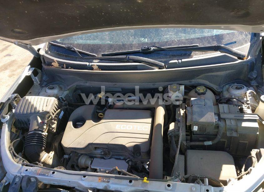 Photo 10 of 2019 Chevrolet Equinox LT (VIN 2GNAXKEV5K6182599)