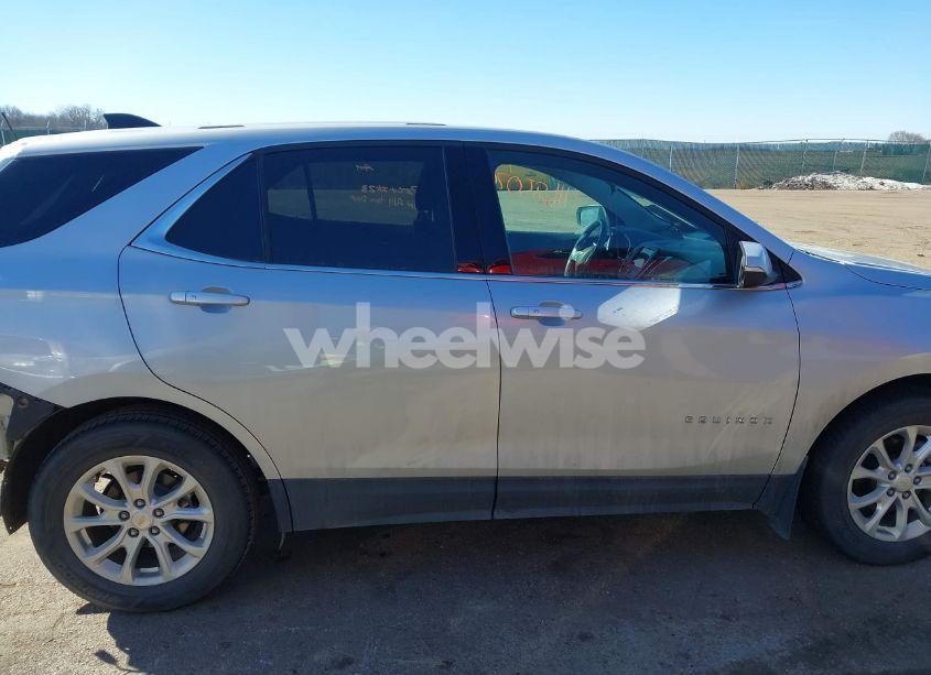 Photo 14 of 2019 Chevrolet Equinox LT (VIN 2GNAXKEV5K6182599)