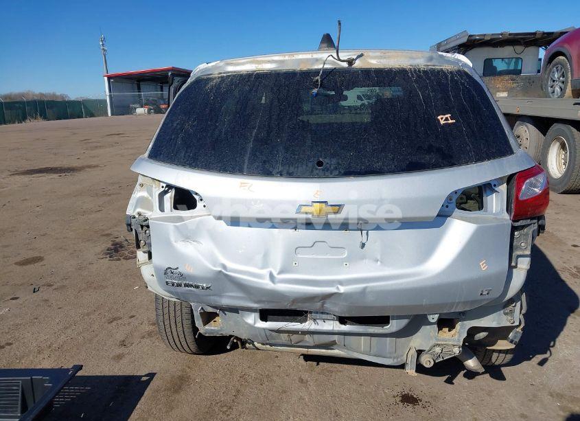 Photo 6 of 2019 Chevrolet Equinox LT (VIN 2GNAXKEV5K6182599)