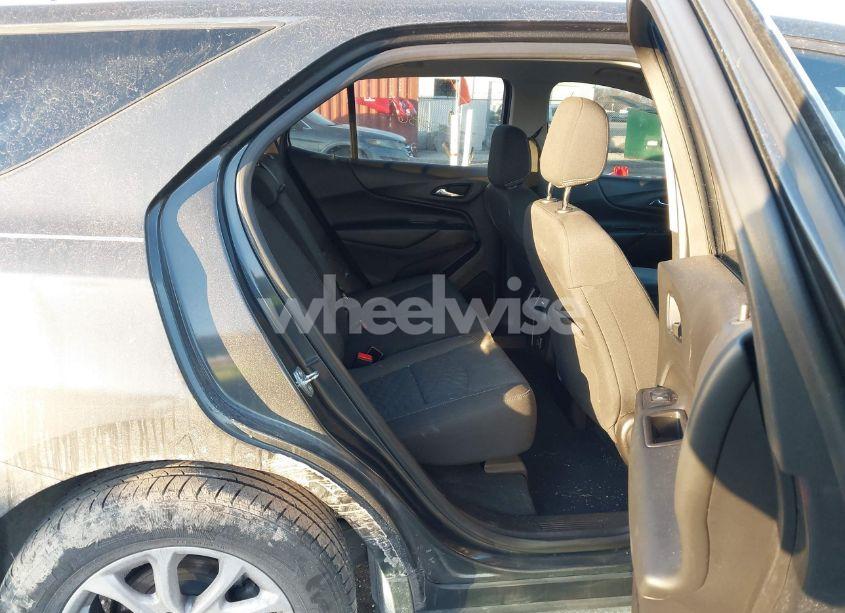 Photo 8 of 2019 Chevrolet Equinox LT (VIN 2GNAXKEV5K6209025)