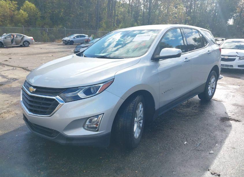 Photo 2 of 2019 Chevrolet Equinox LT (VIN 2GNAXKEV5K6223054)