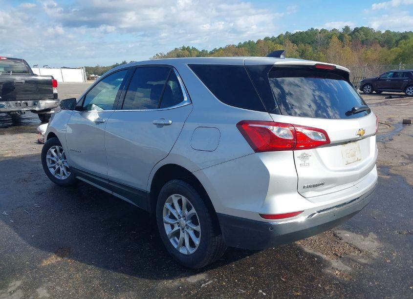 Photo 3 of 2019 Chevrolet Equinox LT (VIN 2GNAXKEV5K6223054)