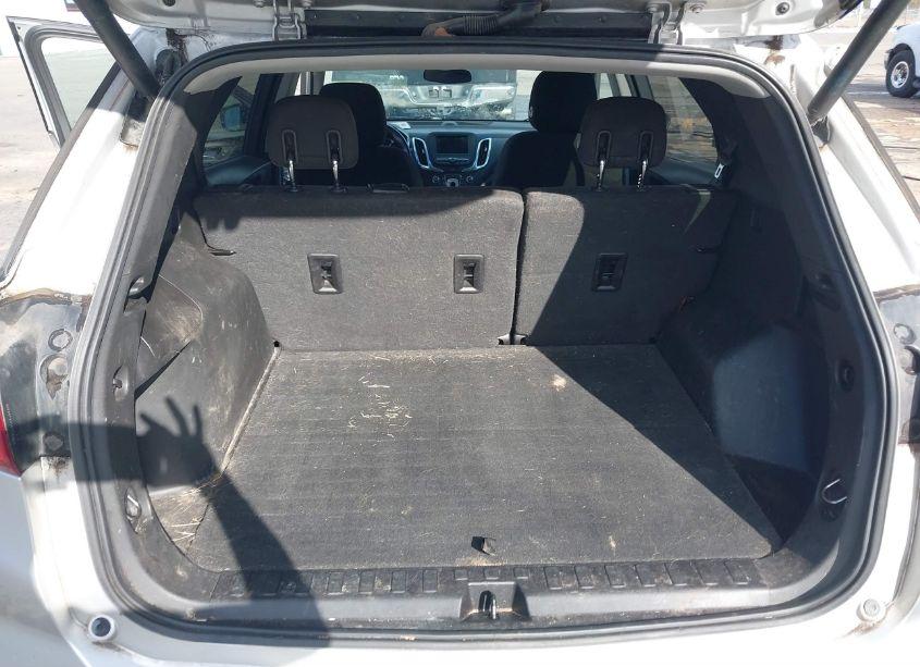 Photo 8 of 2019 Chevrolet Equinox LT (VIN 2GNAXKEV5K6223054)