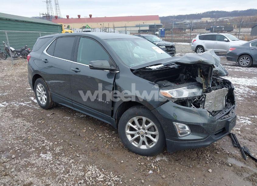 2019 Chevrolet Equinox LT (VIN 2GNAXKEV5K6233812) main photo
