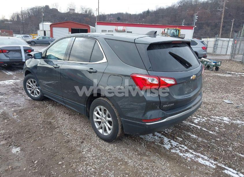 Photo 3 of 2019 Chevrolet Equinox LT (VIN 2GNAXKEV5K6233812)