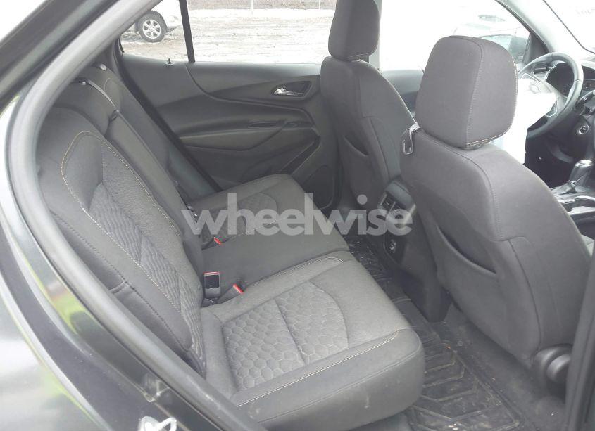 Photo 8 of 2019 Chevrolet Equinox LT (VIN 2GNAXKEV5K6233812)