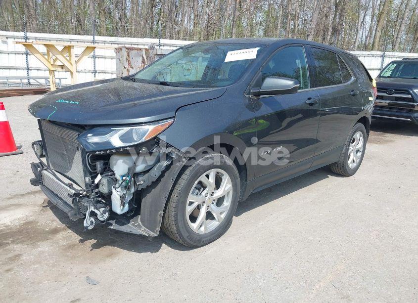 Photo 2 of 2019 Chevrolet Equinox LT (VIN 2GNAXKEV5K6248763)