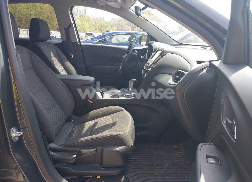 Photo 5 of 2019 Chevrolet Equinox LT (VIN 2GNAXKEV5K6248763)