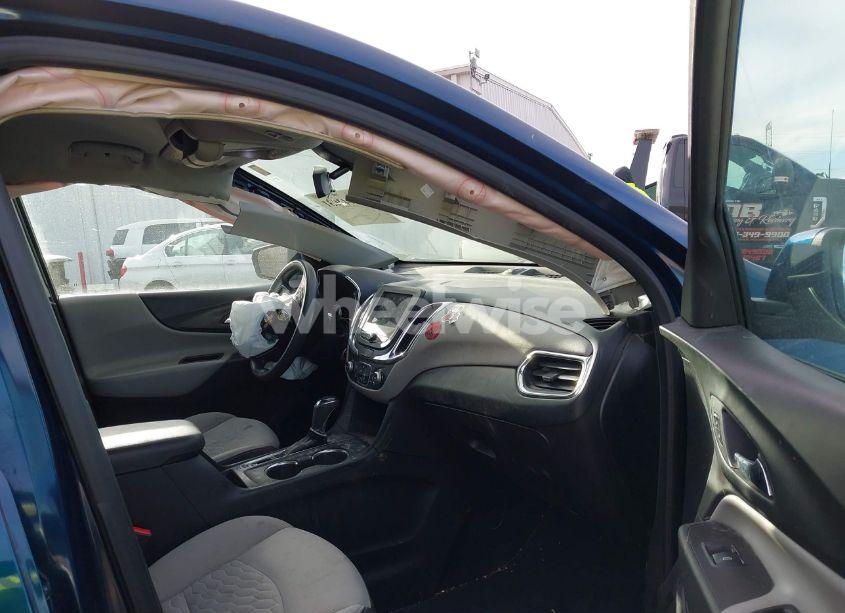 Photo 5 of 2019 Chevrolet Equinox LT (VIN 2GNAXKEV5K6290933)