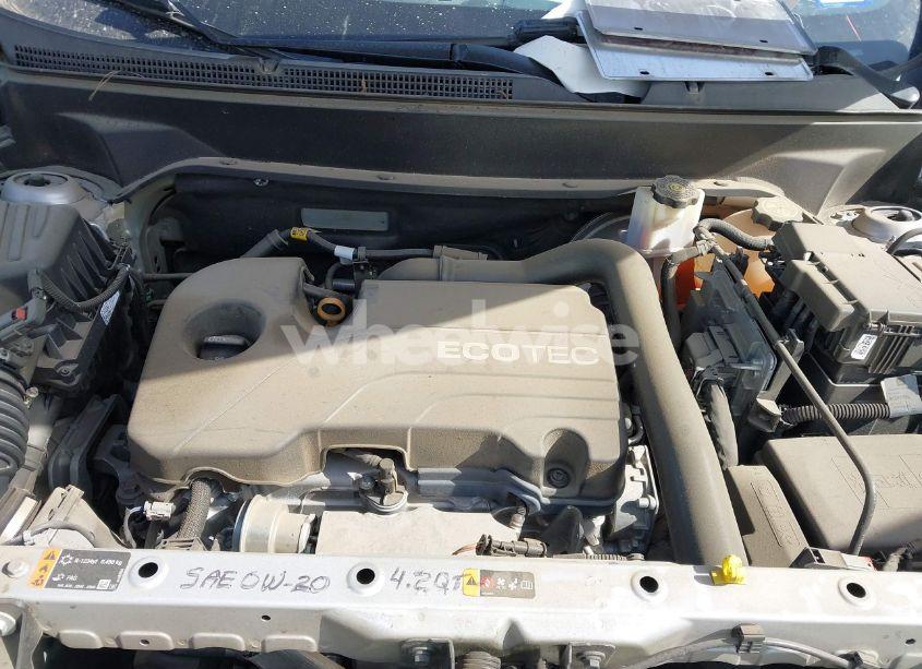 Photo 10 of 2020 Chevrolet Equinox FWD LT 1.5L TURBO (VIN 2GNAXKEV5L6125563)