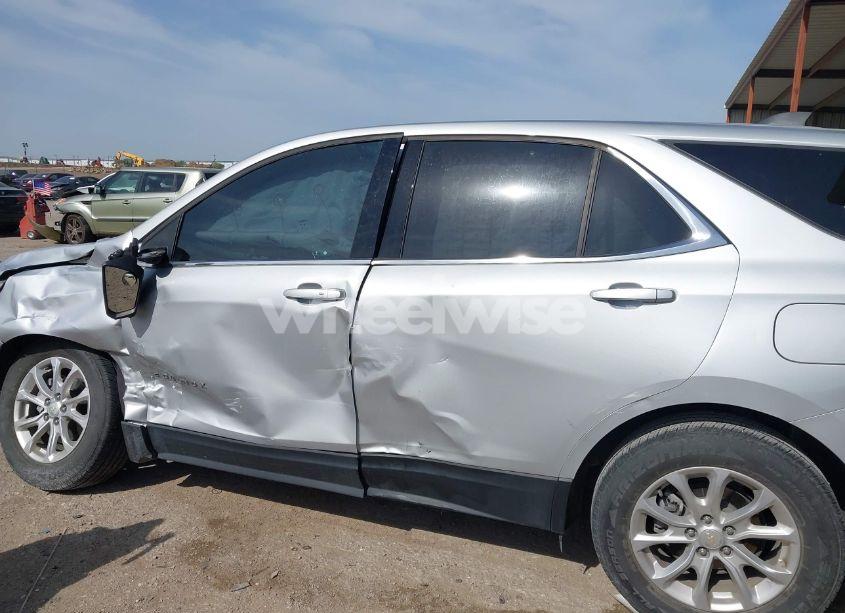 Photo 6 of 2020 Chevrolet Equinox FWD LT 1.5L TURBO (VIN 2GNAXKEV5L6125563)