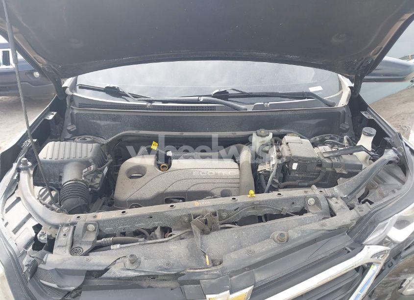 Photo 10 of 2020 Chevrolet Equinox FWD LT 1.5L TURBO (VIN 2GNAXKEV5L6186282)