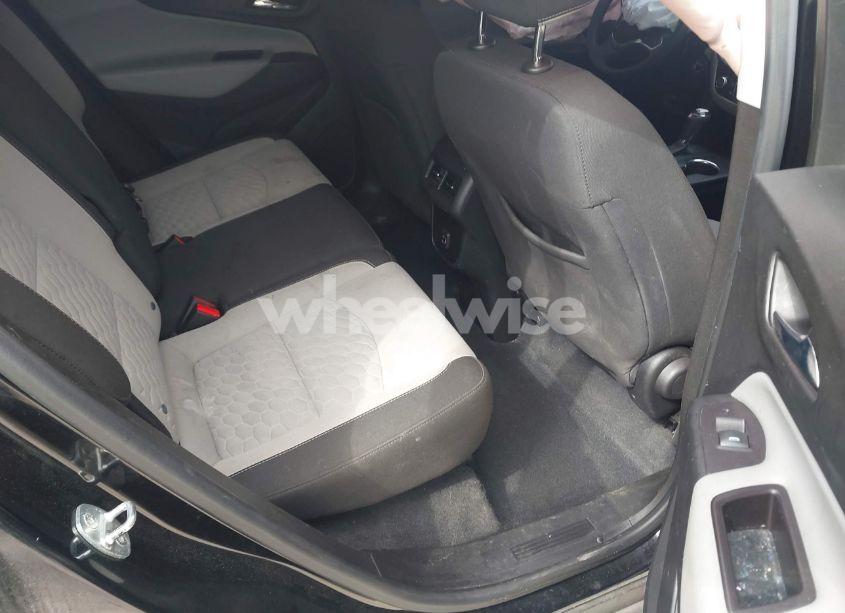 Photo 8 of 2020 Chevrolet Equinox FWD LT 1.5L TURBO (VIN 2GNAXKEV5L6186282)