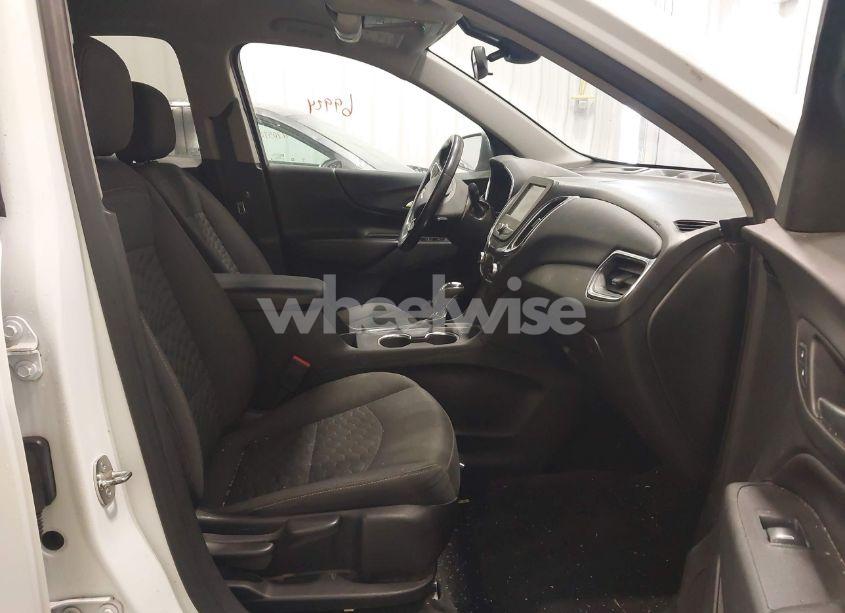 Photo 5 of 2020 Chevrolet Equinox FWD LT 1.5L TURBO (VIN 2GNAXKEV5L6244164)