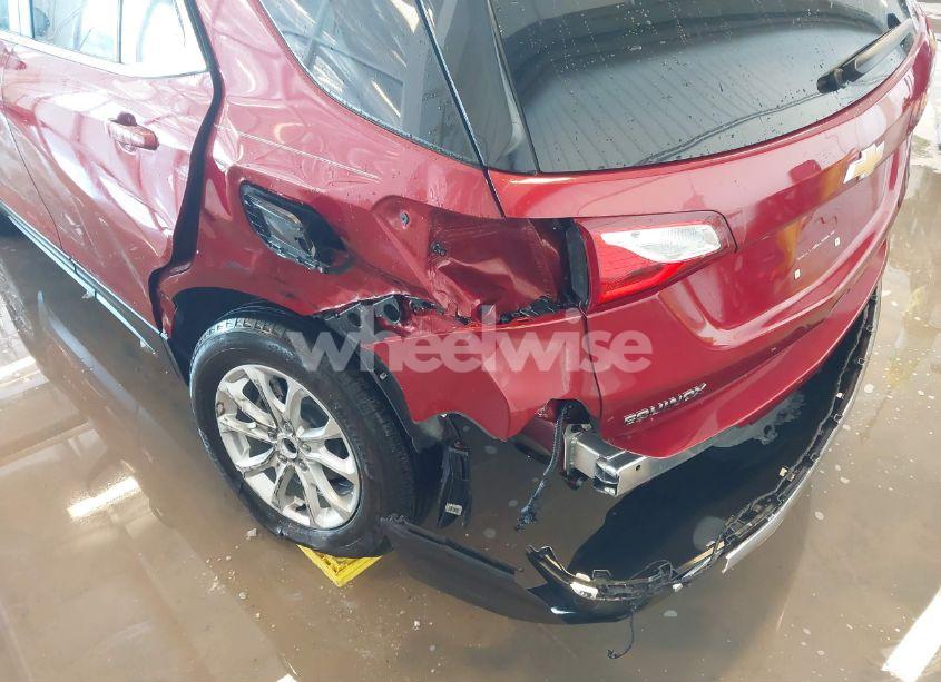 Photo 6 of 2021 Chevrolet Equinox FWD LT (VIN 2GNAXKEV5M6162100)