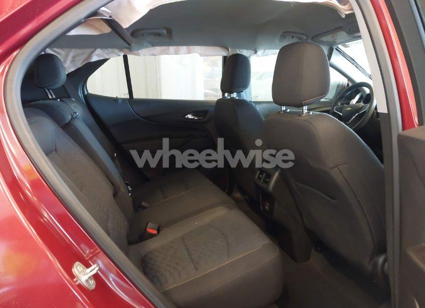 Photo 8 of 2021 Chevrolet Equinox FWD LT (VIN 2GNAXKEV5M6162100)