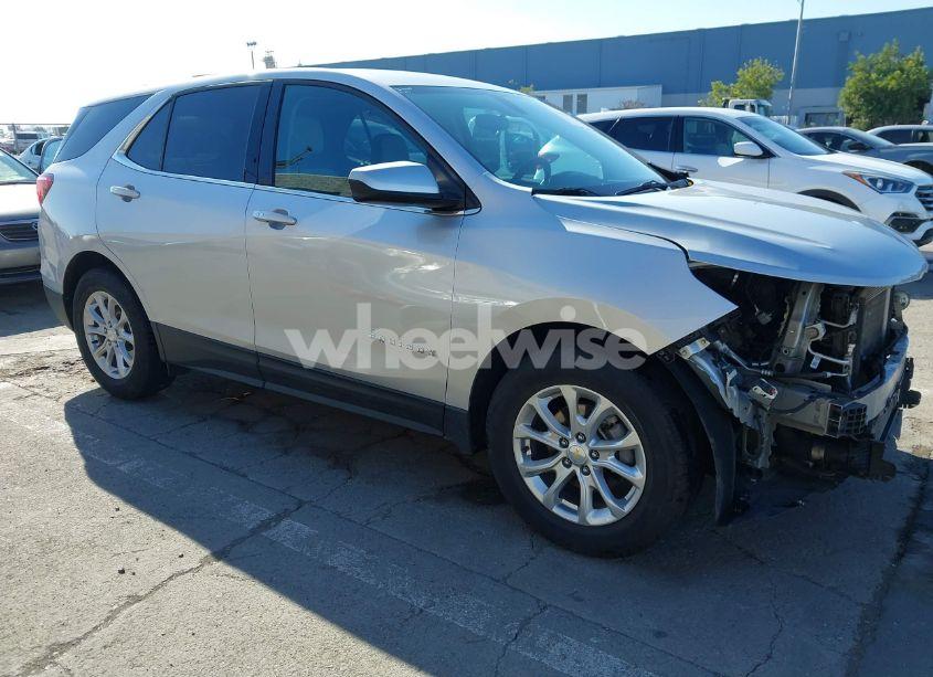 2019 Chevrolet Equinox LT (VIN 2GNAXKEV6K6154505) main photo