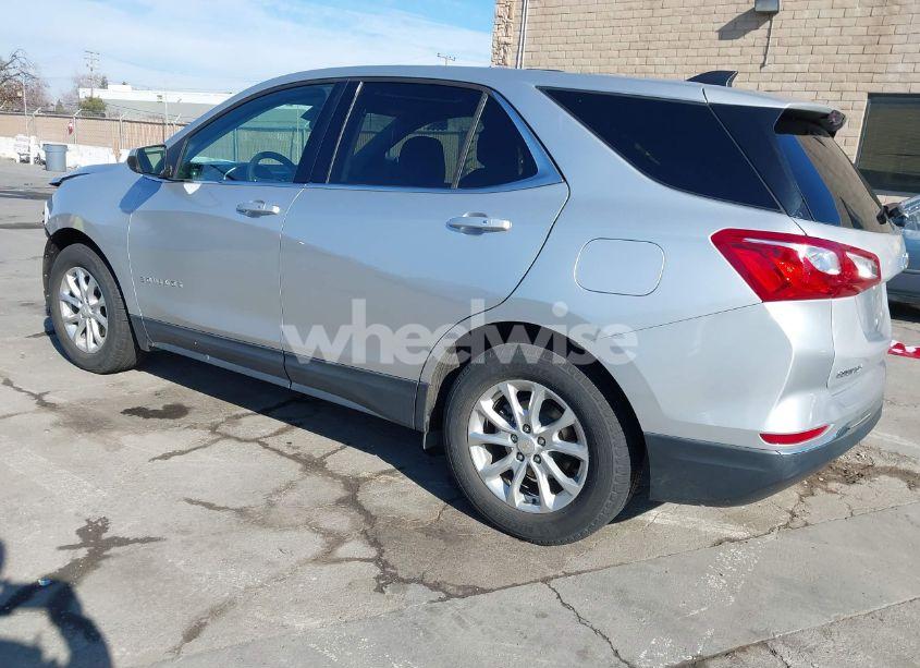 Photo 3 of 2019 Chevrolet Equinox LT (VIN 2GNAXKEV6K6154505)