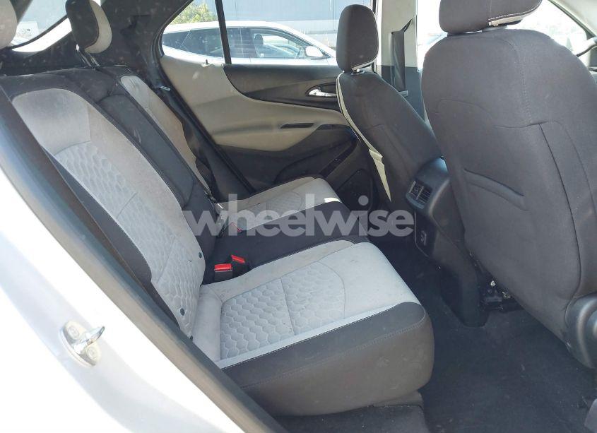 Photo 8 of 2019 Chevrolet Equinox LT (VIN 2GNAXKEV6K6154505)