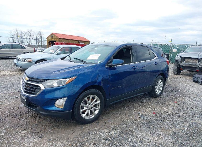 Photo 2 of 2019 Chevrolet Equinox LT (VIN 2GNAXKEV6K6165049)