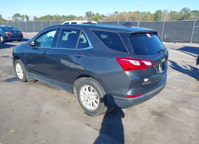 Photo 3 of 2019 Chevrolet Equinox LT (VIN 2GNAXKEV6K6227632)