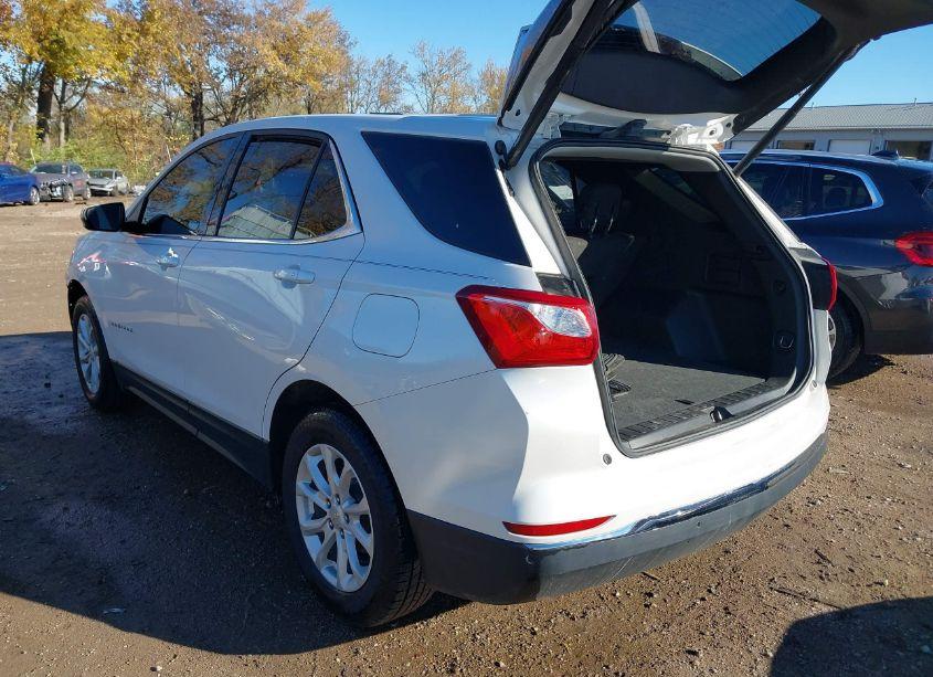 Photo 3 of 2019 Chevrolet Equinox LT (VIN 2GNAXKEV6K6229865)