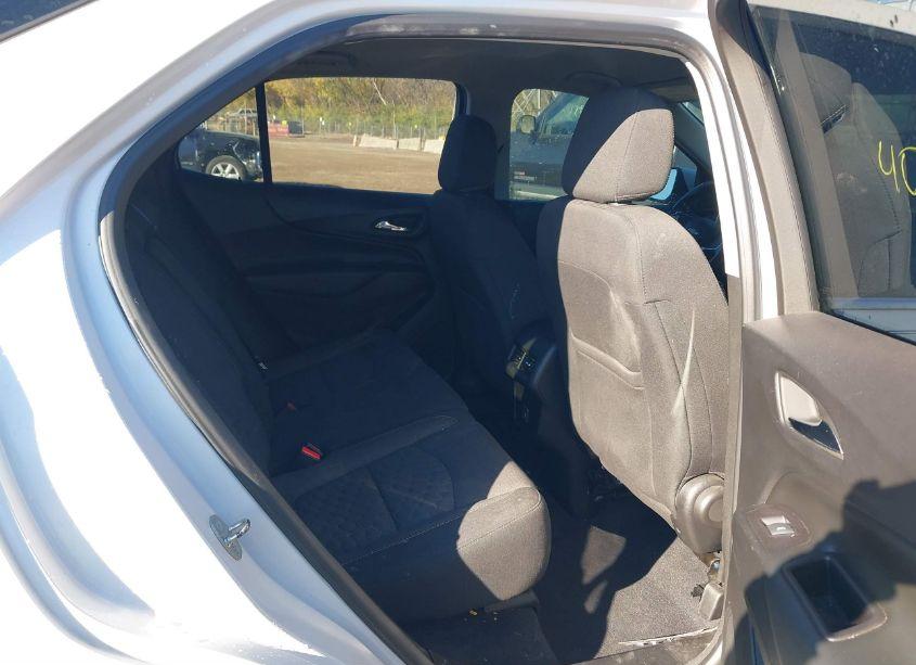 Photo 8 of 2019 Chevrolet Equinox LT (VIN 2GNAXKEV6K6229865)