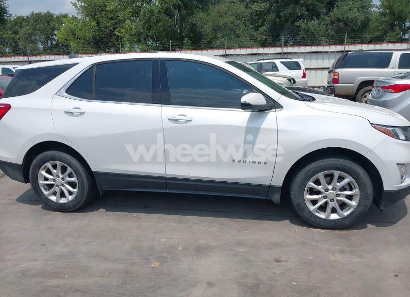 Photo 14 of 2019 Chevrolet Equinox LT (VIN 2GNAXKEV6K6255642)