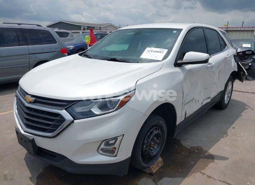 Photo 2 of 2019 Chevrolet Equinox LT (VIN 2GNAXKEV6K6255642)